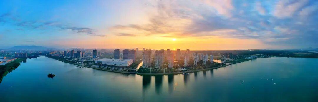 奋勇争先系列述评① | 征程风劲 奋勇争先