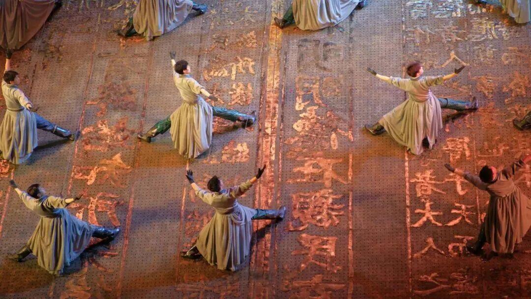 奋勇争先系列述评① | 征程风劲 奋勇争先