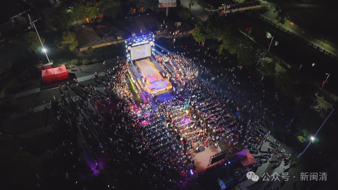 闽清村唱云龙赛区嗨翻!选手登台唱响家乡情 闽清村唱云龙赛区嗨翻!选手登台唱响家乡情