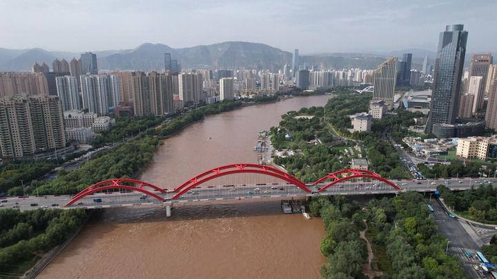 领航定向驾驭发展全局——习近平经济思想引领新时代经济工作述评之一