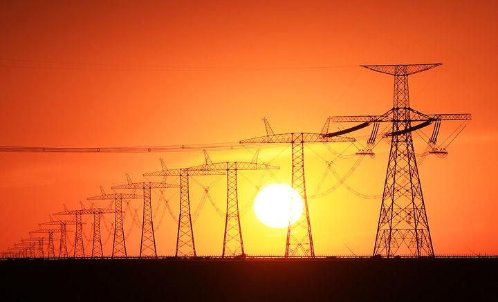 领航定向驾驭发展全局——习近平经济思想引领新时代经济工作述评之一