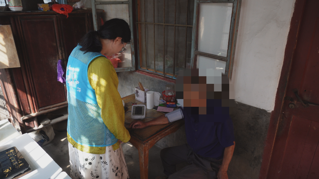 敬老月温情暖人心 闽清县多部门联合走访慰问计生特殊家庭