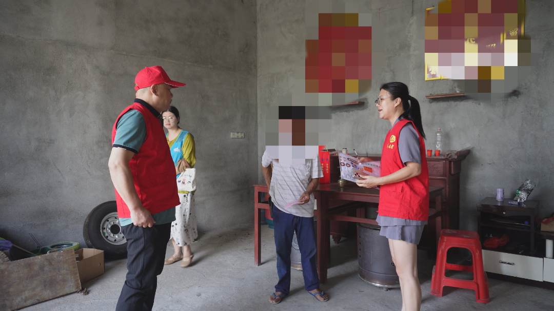 敬老月温情暖人心 闽清县多部门联合走访慰问计生特殊家庭