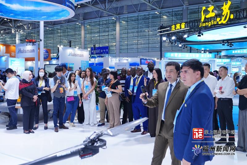 AI播报｜今日聚焦2025世界航海装备大会