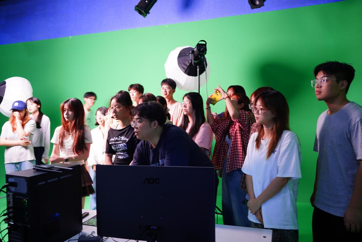 “微甜闽江数字营销产学研工作室”签约揭牌 “微甜闽江数字营销产学研工作室”签约揭牌