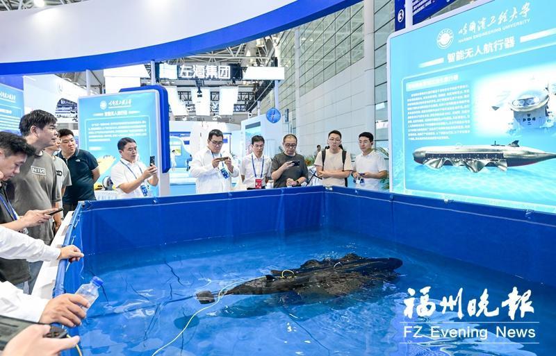 “国之重器”亮相世界航海装备大会