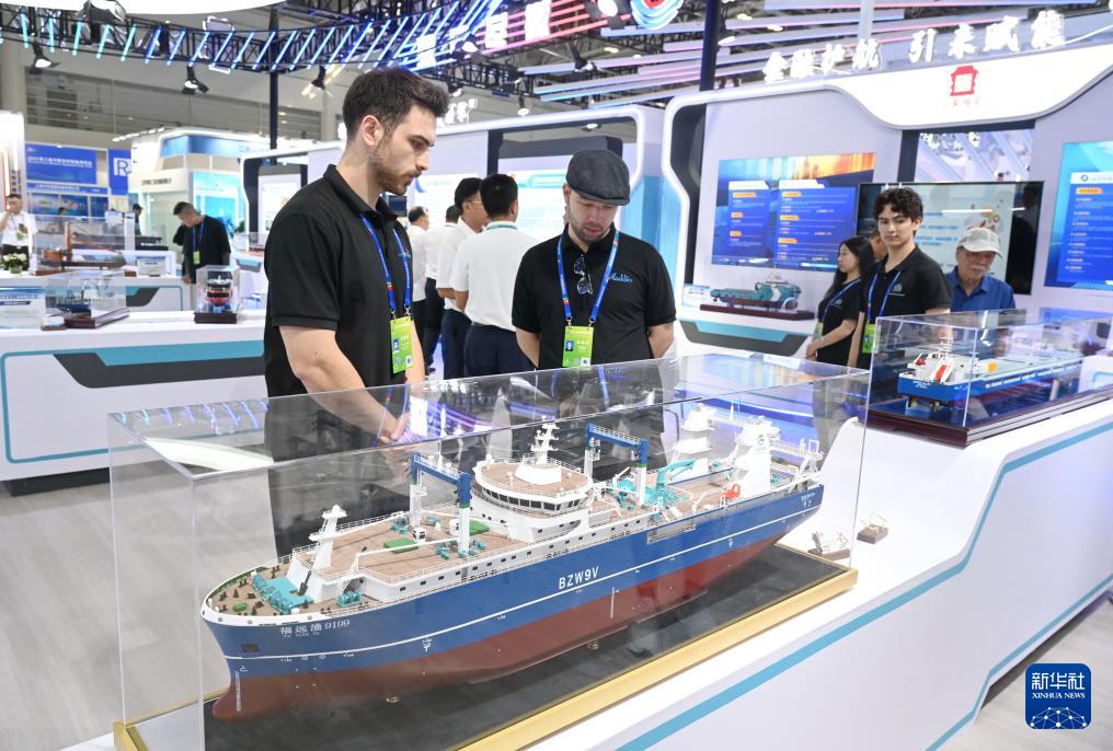 新华社关注：2025世界航海装备大会在福州举行
