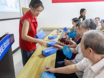 全国科普月丨关爱健康 ，从“齿”开始