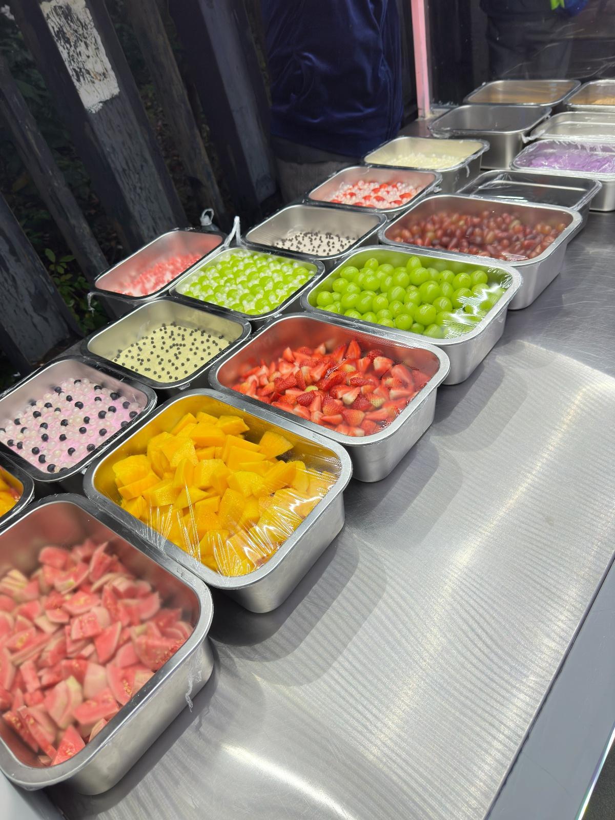 小伙辞去月薪8000元工作摆摊卖糍粑 日营收破千