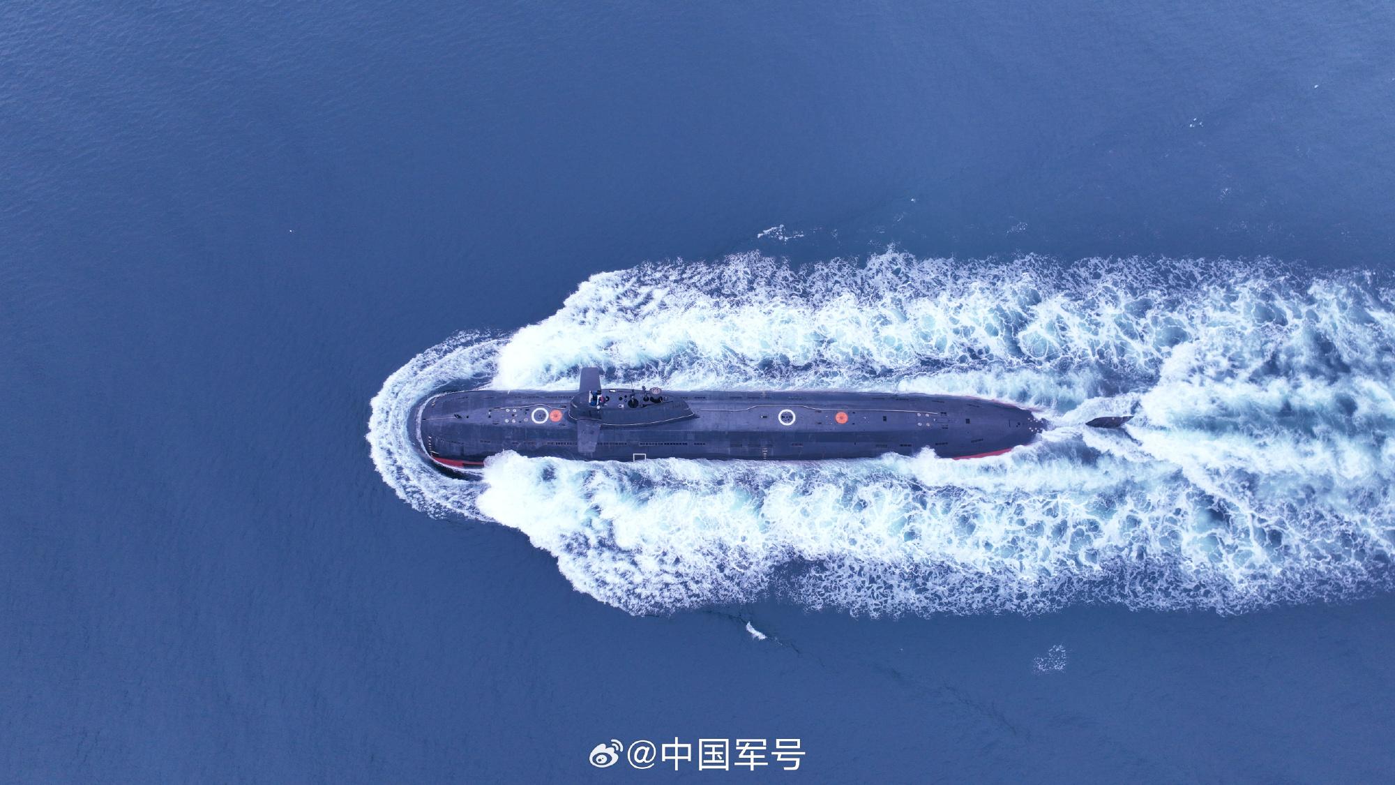 你的壁纸库又更新啦！潜艇训练硬核大片来了