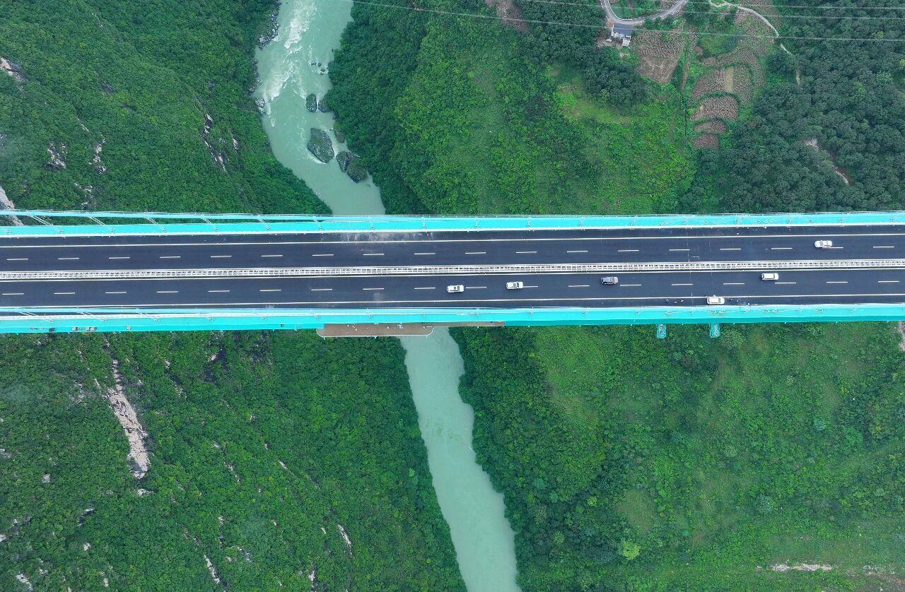 时政微观察丨以宏伟蓝图引领高质量发展