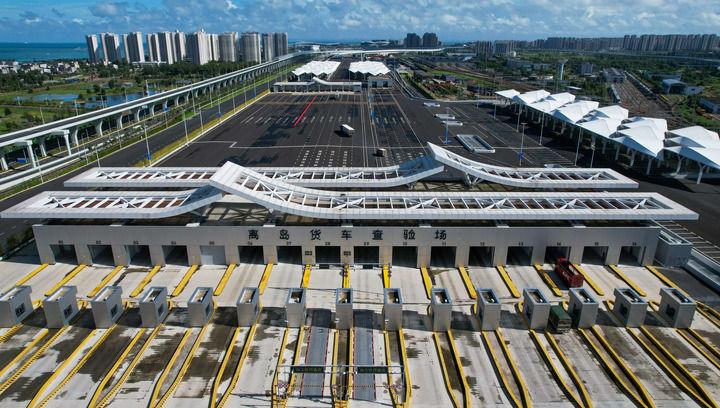 思想之光照亮奋进之路——以习近平同志为核心的党中央引领中国经济社会高质量发展迈向新境界