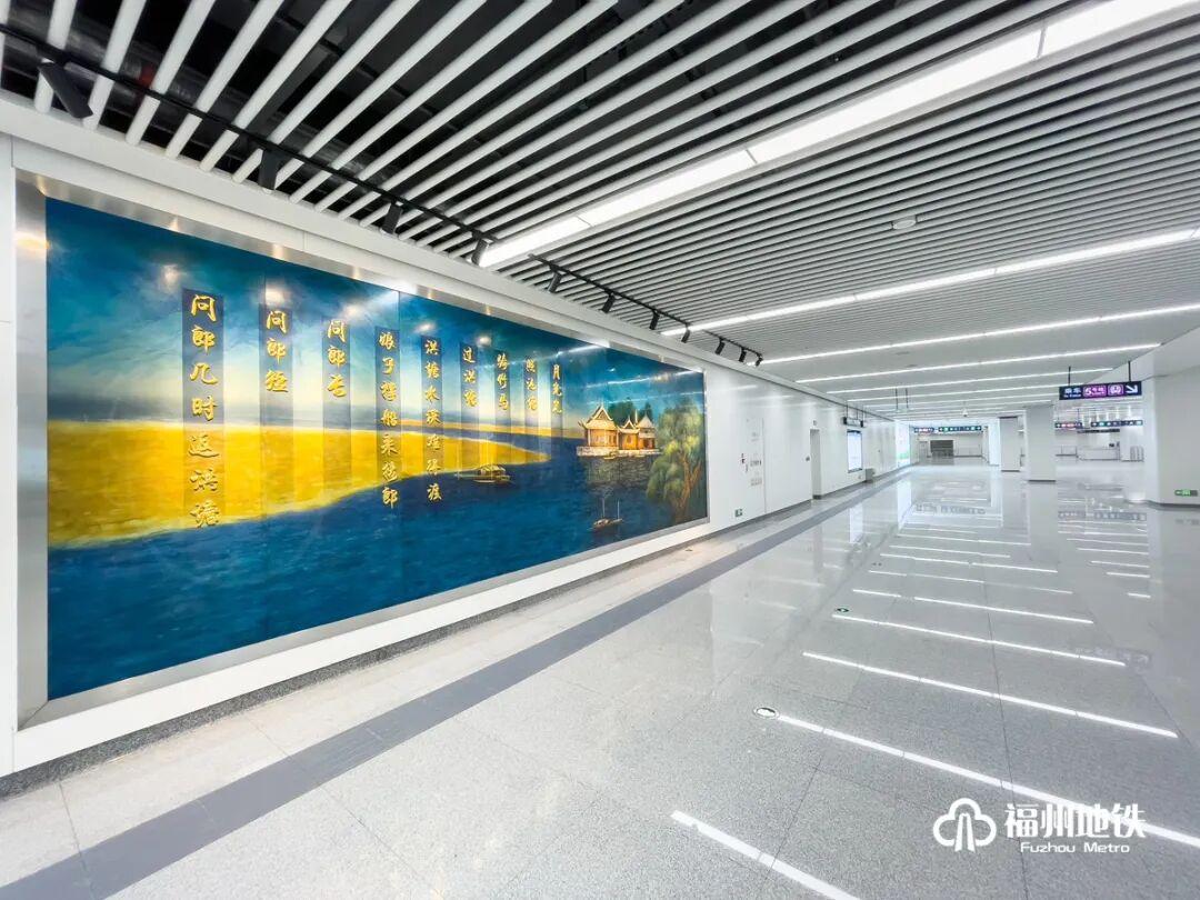 周深福州话朗诵《月光光》，福州地铁站藏着同款泪点