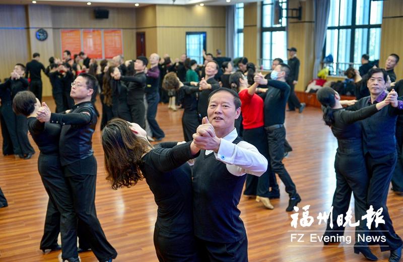 福州为“老有所学”筑牢法治基石