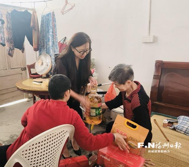 在榕臺胞臺屬為社區長者送溫暖?