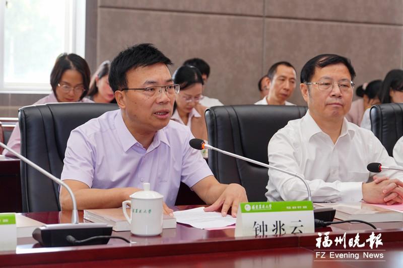 《我的国籍我的血》读书分享会举行 《我的国籍我的血》读书分享会举行