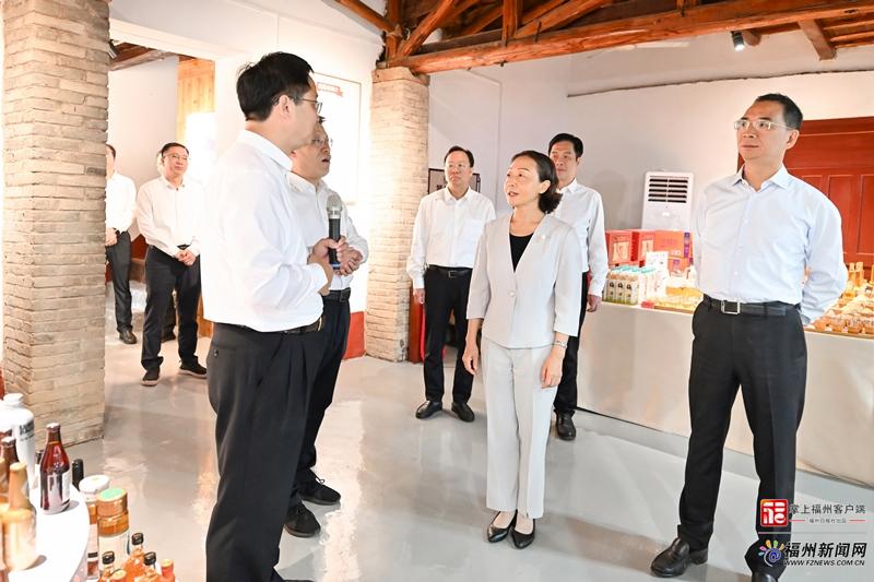 全市学习运用“千万工程”经验加快城乡融合发展推进乡村全面振兴现场会举行