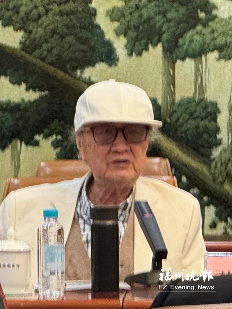 两位文坛名宿共忆冰心先生