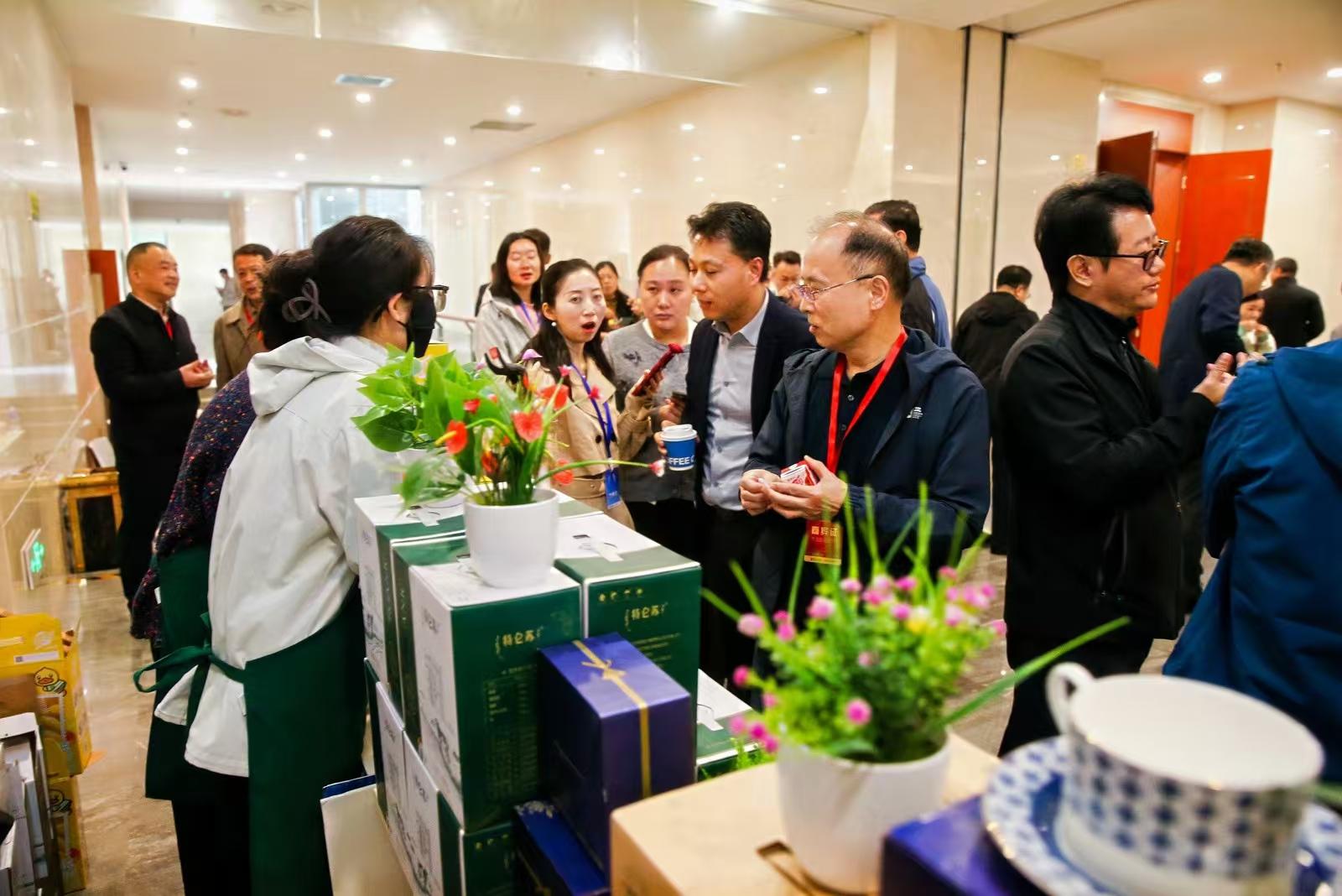 融合向新，春城同行！中国晚协第40届年会在昆明举行