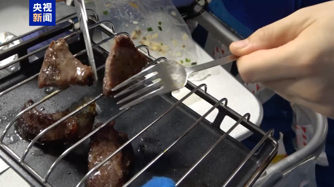 太空烧烤,安排上了! 太空烧烤,安排上了!