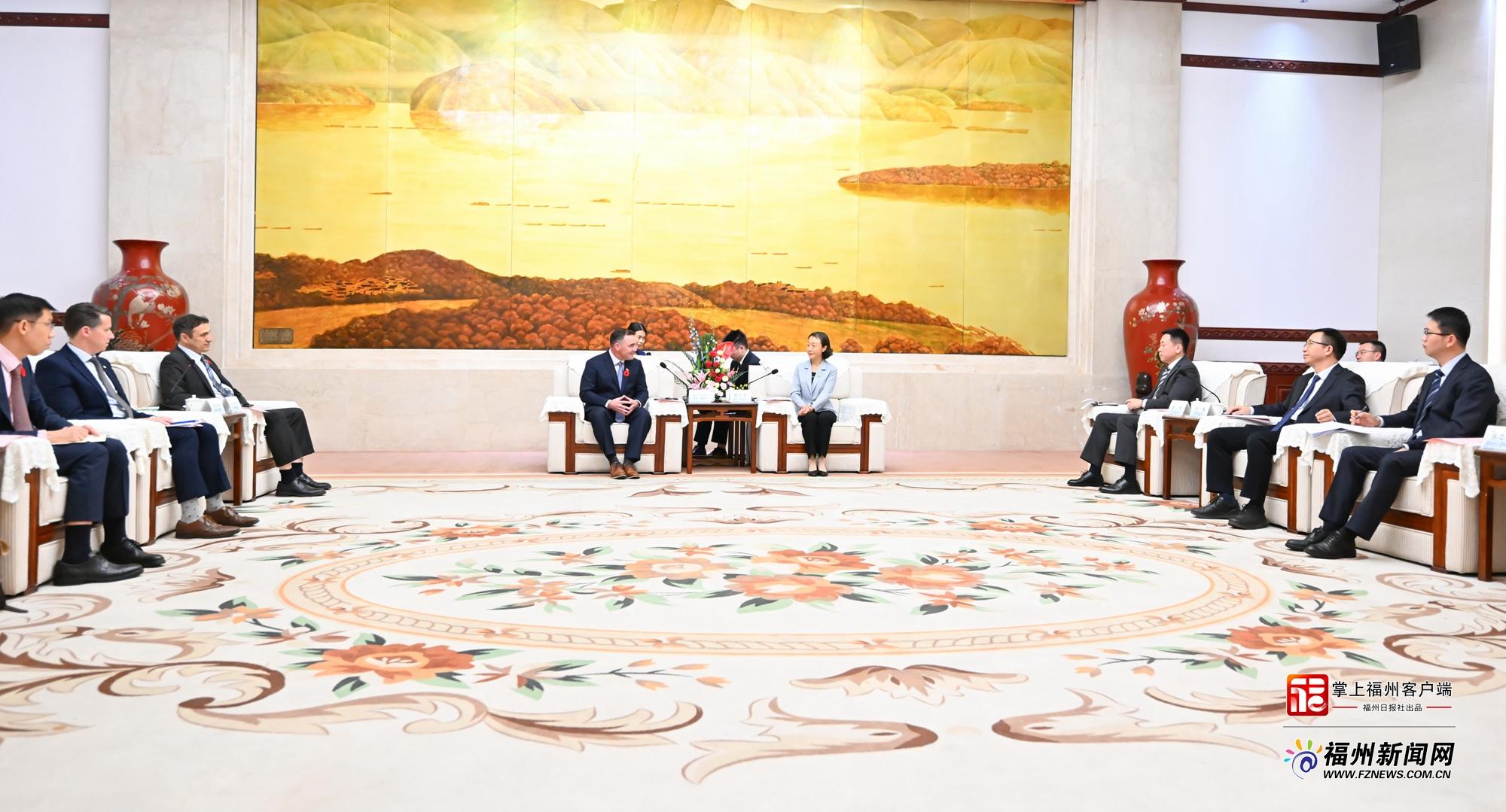 郭宁宁会见加拿大新斯科舍省代表团一行