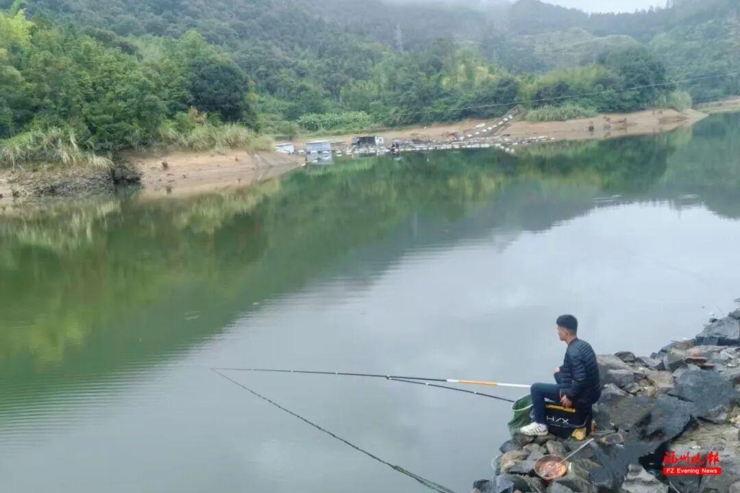 来福州 钓秋水