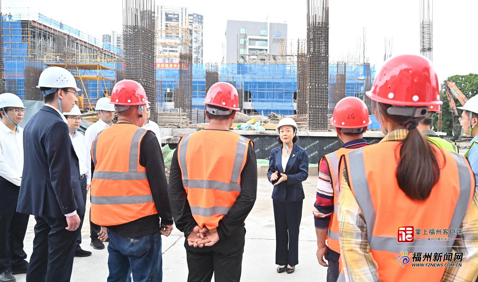 郭宁宁赴基层宣讲党的二十届四中全会精神并调研