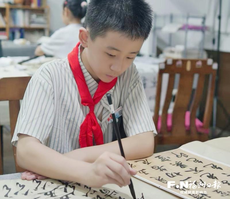 二进制里的千年墨香——新时代“双语”少年李响的守正创新路