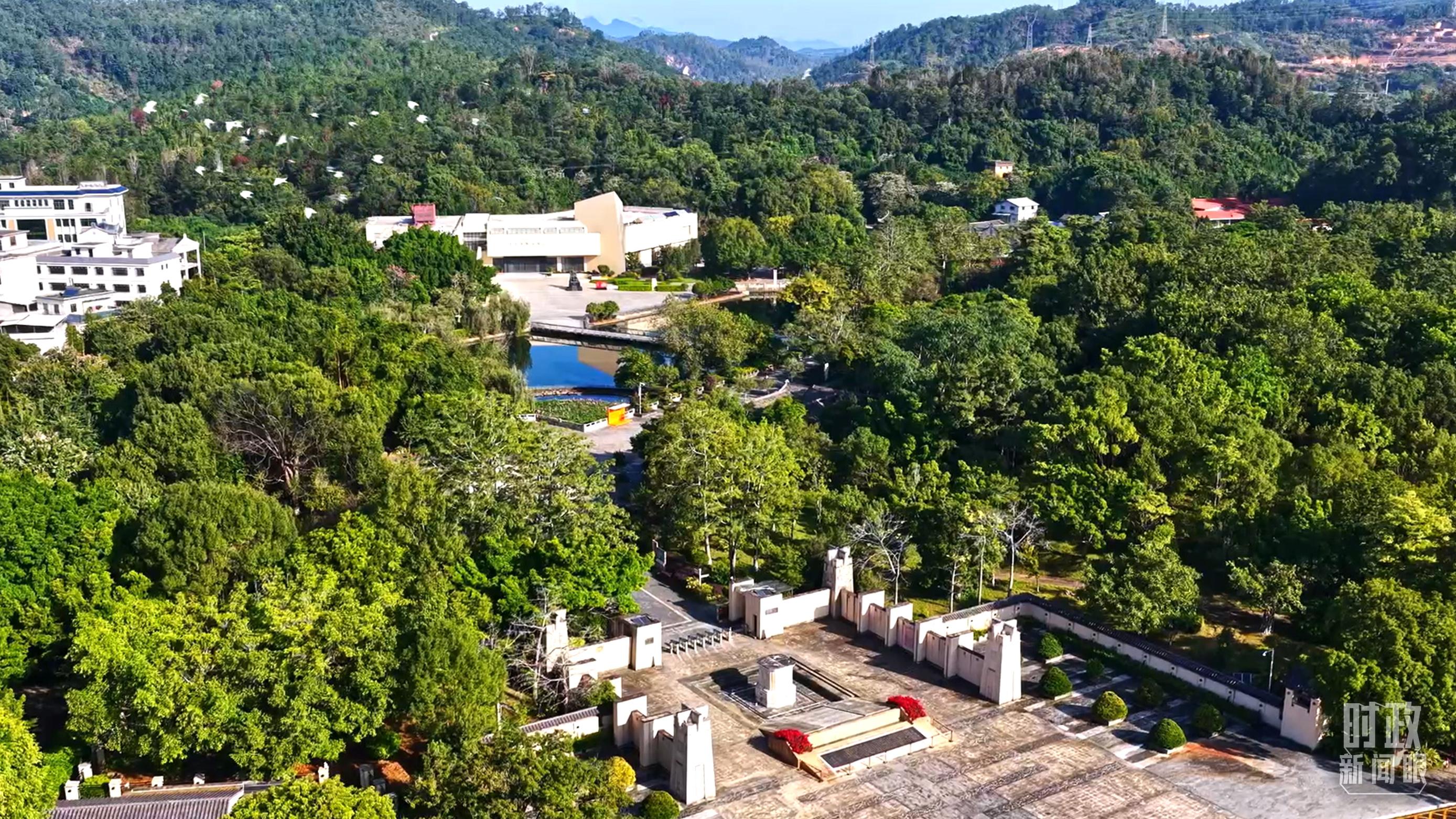时政新闻眼丨四中全会后首次考察，习近平来到广东梅州