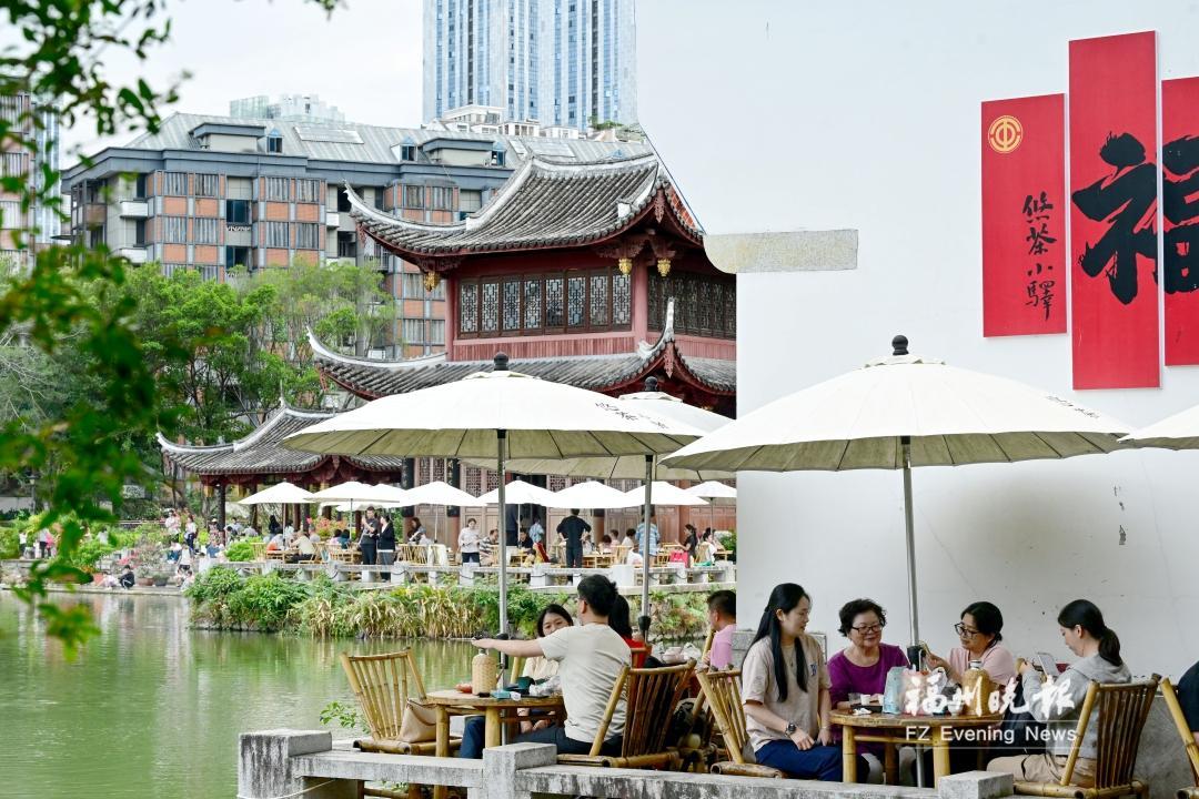 福州茉莉花茶获百姓名人青睐 立冬时节大众茶馆客流量攀升