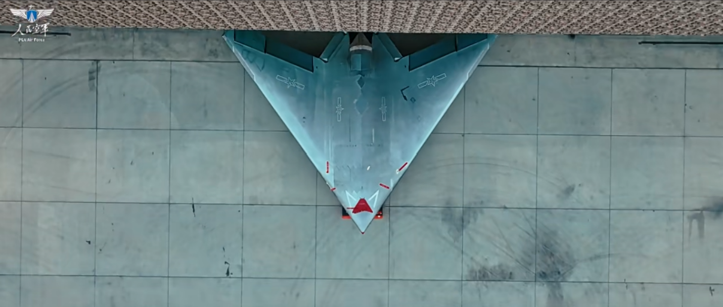 “玄龙08”亮相，人民空军公开“新家伙”→