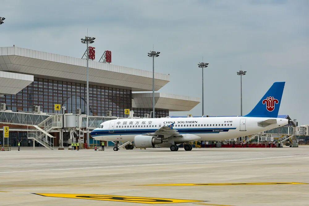 超万名毕业生选择的算力城市，穿粤到闽来找你！
