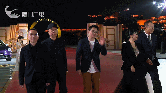 易烊千玺、刘昊然、宋佳、钟楚曦……一大波明星亮相金鸡红毯！