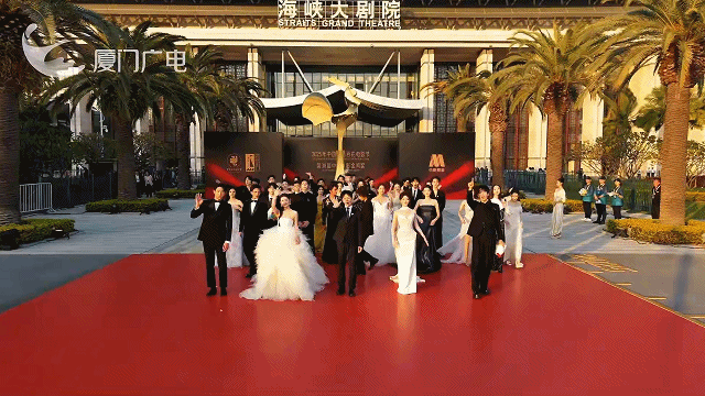 易烊千玺、刘昊然、宋佳、钟楚曦……一大波明星亮相金鸡红毯！