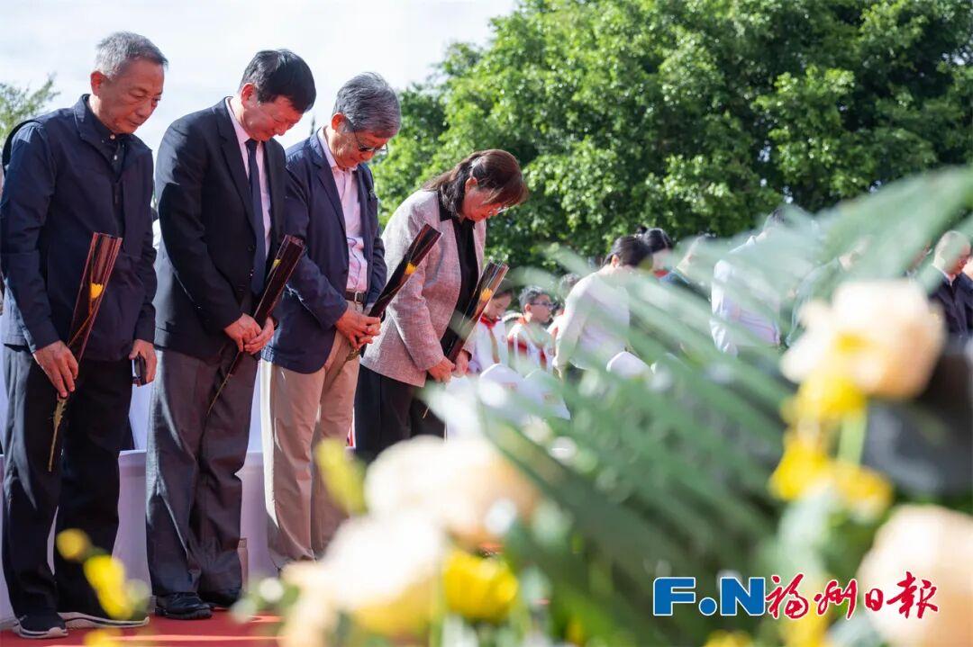 除了《沉默的荣耀》，你也该知道这幅画：66.4米长卷见证吴石与何遂的生死托付