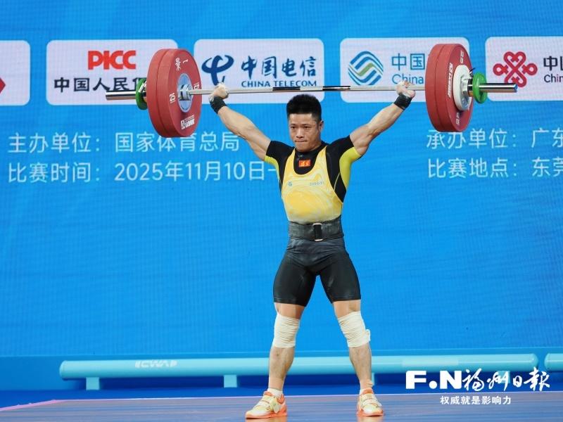 李发彬“金鸡独立”神技再燃举重赛场