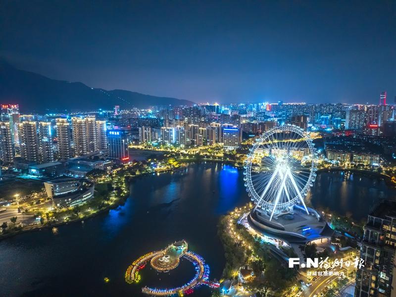 日夜交替间看岳峰蝶变