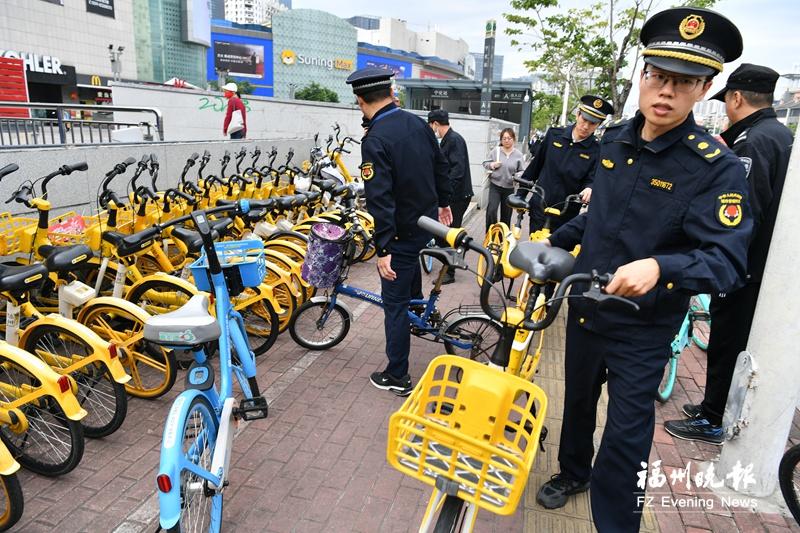 台江打出“组合拳” 整治“两车”停放秩序