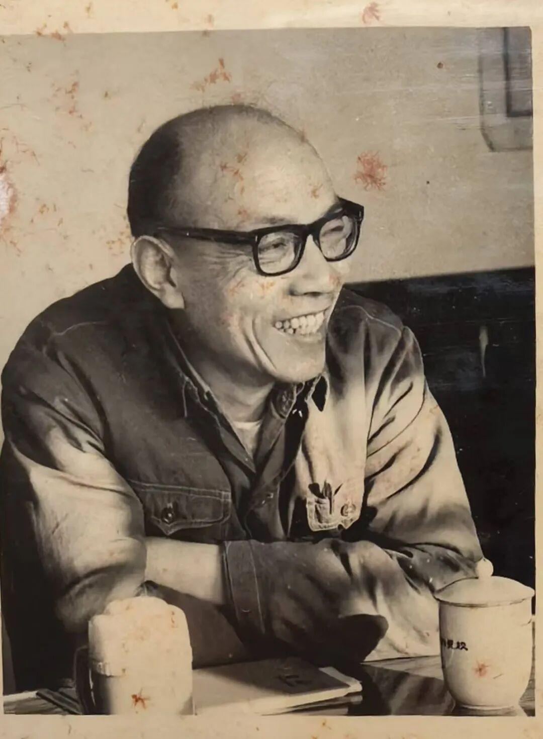 痛悼！福建日报社原副总编辑徐明新病逝，遗嘱捐献遗体