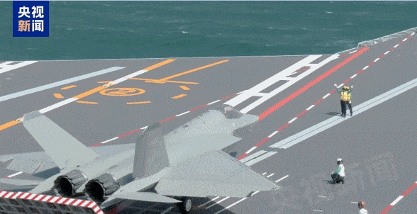 福建舰实兵训练更多细节！一组动图带你全方位看清楚