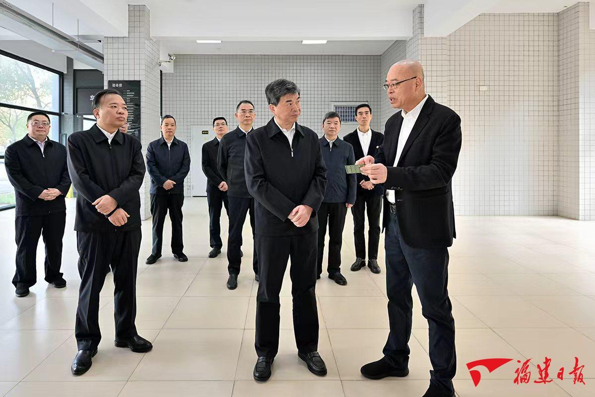 周祖翼在民办高校调研并召开座谈会