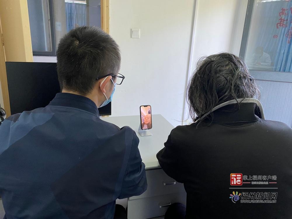 手在抖，泪在流！这对兄弟离散17年在福州重逢