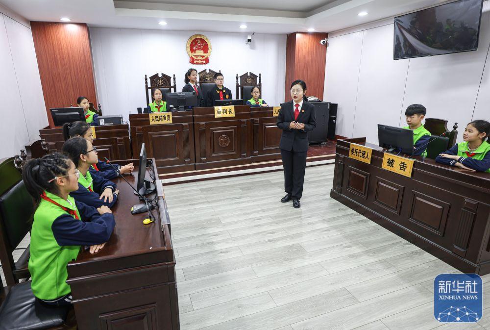 尊宪崇法 | 各地开展普法宣传 迎接国家宪法日