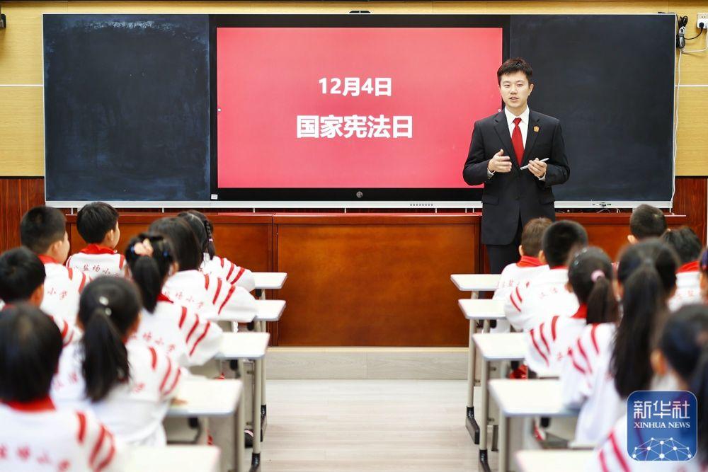 尊宪崇法 | 各地开展普法宣传 迎接国家宪法日