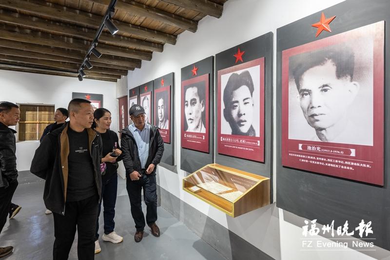 池治光：书写热血革命故事