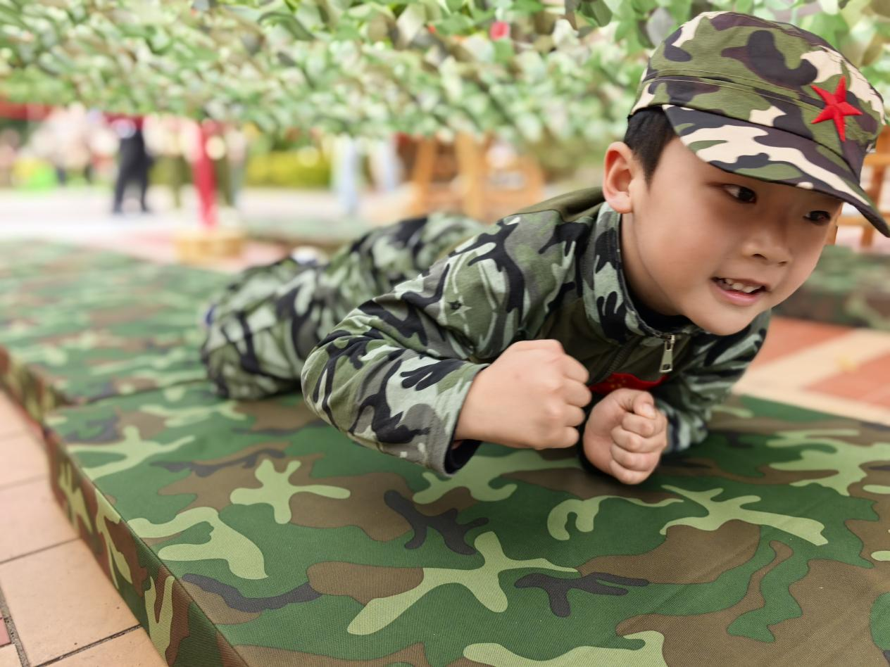小小迷彩兵 大大强军梦