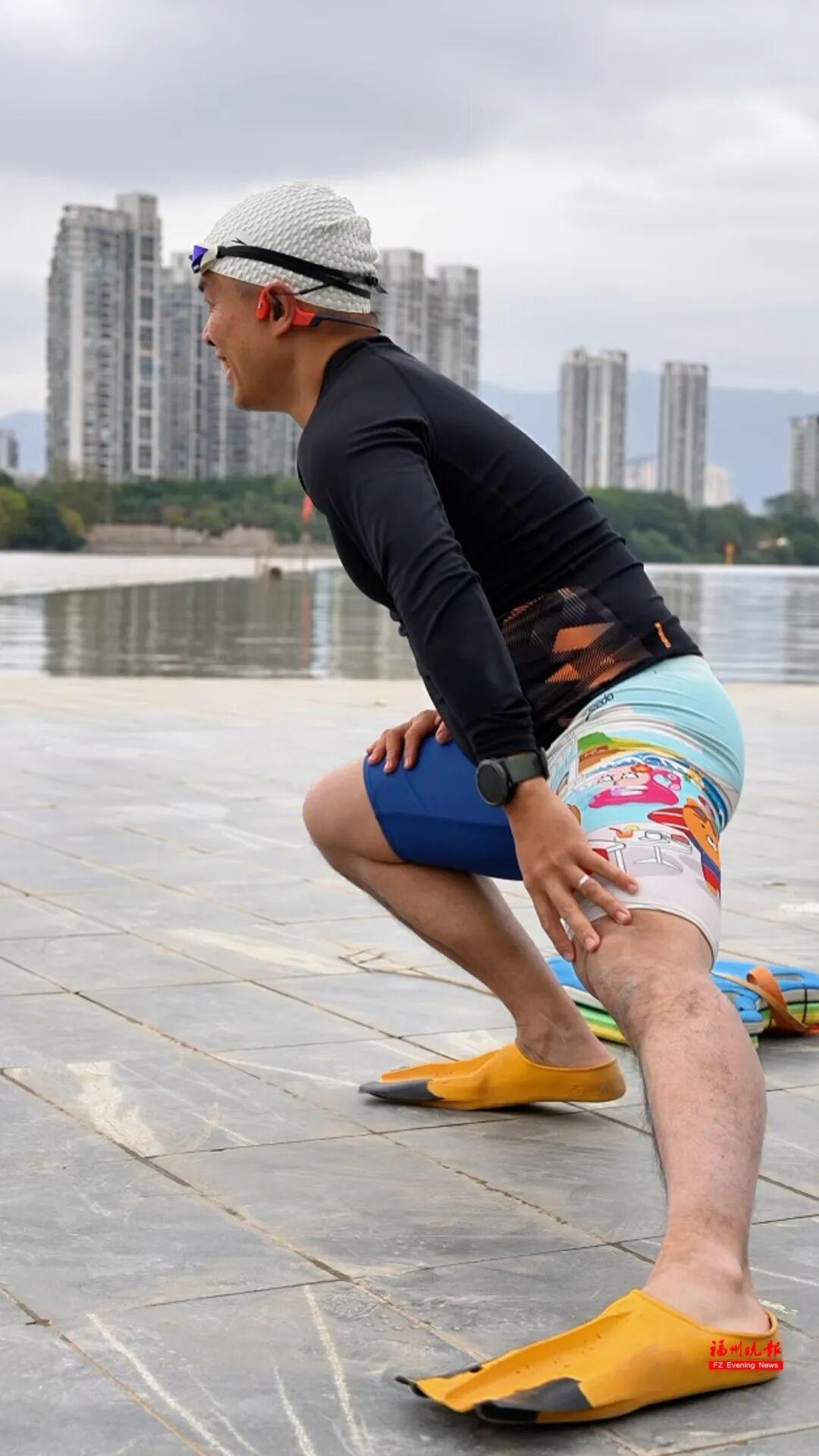 来福州 当“泳士”