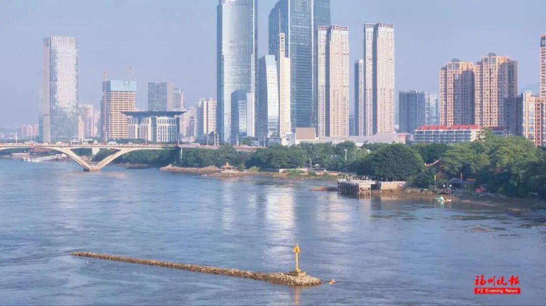 来福州 当“泳士”