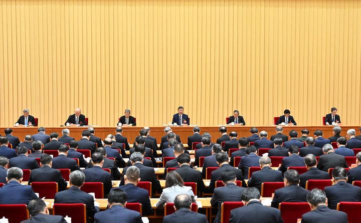 微镜头·习近平总书记在中央经济工作会议上丨“追求实实在在、没有水分的增长” 微镜头·习近平总书记在中央经济工作会议上丨“追求实实在在、没有水分的增长”