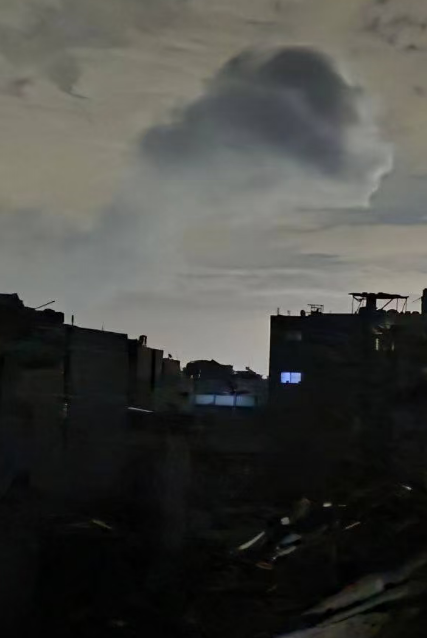 以军深夜猛烈空袭加沙城东部